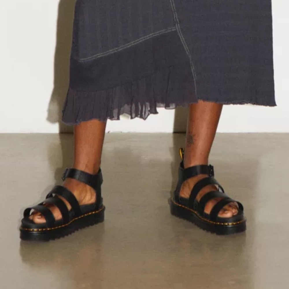 Dr Martens Blaire stewpot sandal in black 6 - Picture 3 of 16